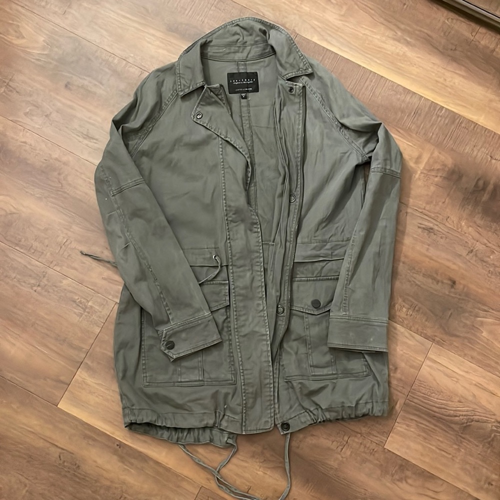Green utility jacket, good condition!